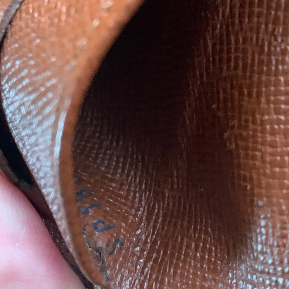 Authentic Louis Vuitton Wallet - Picture 13 of 16